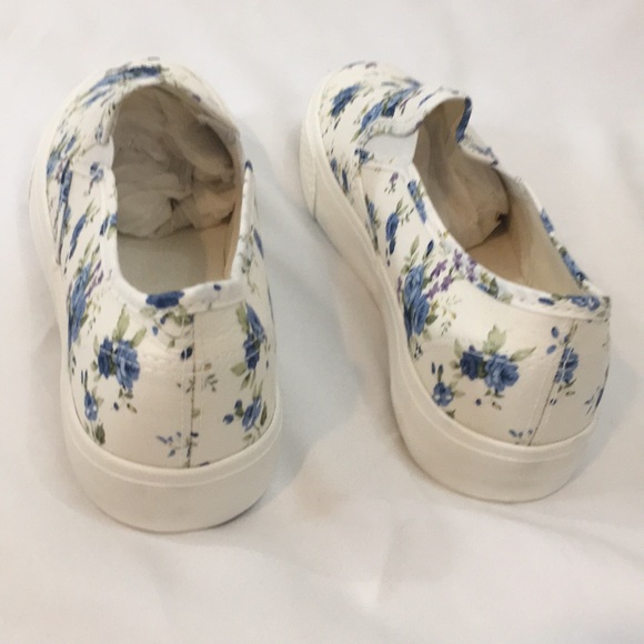 Bucco womans tesla slip on sneaker, white flower - Picture 4 of 6